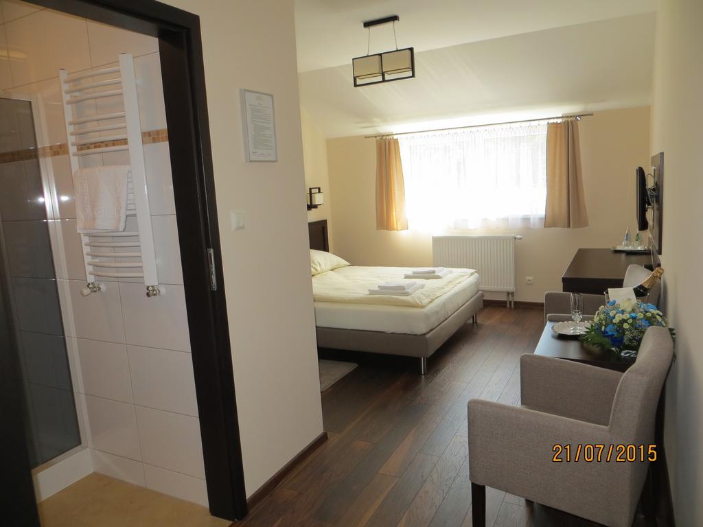 Hotel Pod Chelmem Ropa Ngoại thất bức ảnh