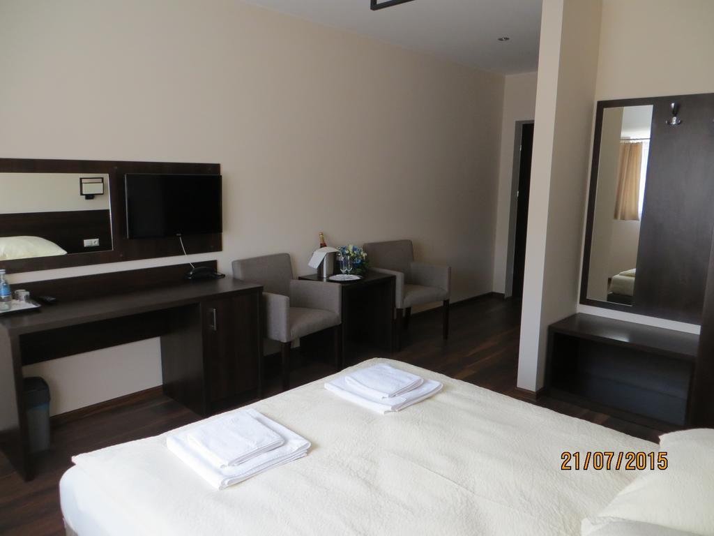 Hotel Pod Chelmem Ropa Ngoại thất bức ảnh