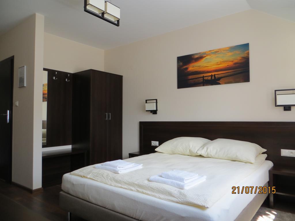 Hotel Pod Chelmem Ropa Ngoại thất bức ảnh