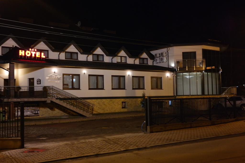 Hotel Pod Chelmem Ropa Ngoại thất bức ảnh